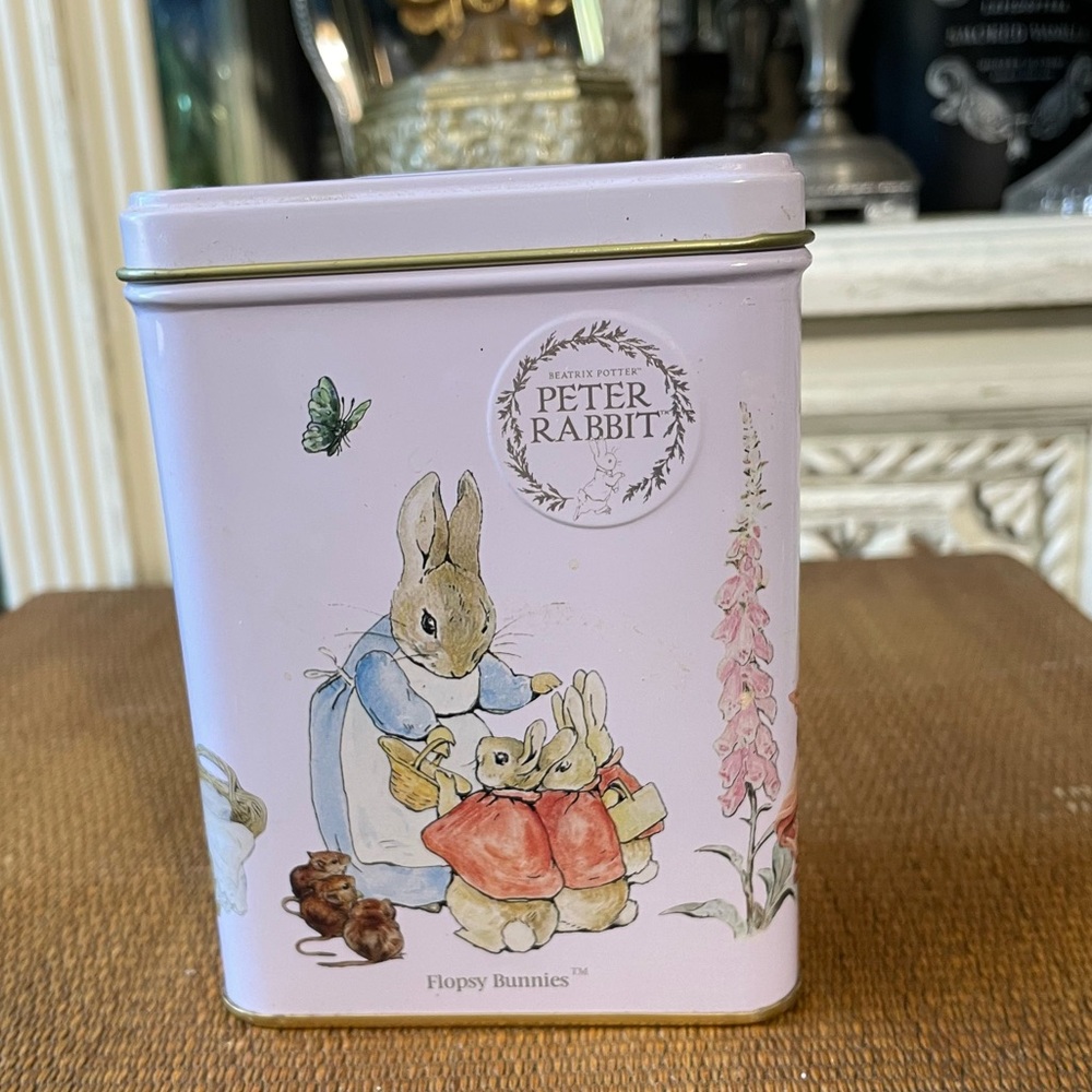 Beatrix Potter Peter Rabbit metal tea tin